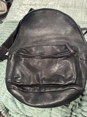 Women’s Vilenca Holland Black Leather Backpack